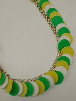 画像1: green,yellow,white plastic necklace