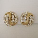 "TRIFARI" gold & rhinestone earring