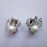 pearl & rhinestone earring