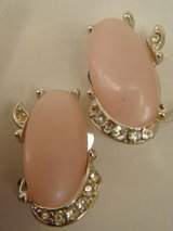 画像: "KRAMER" pink/rhinestone earring