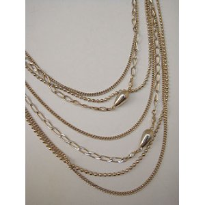 画像: gold long necklace