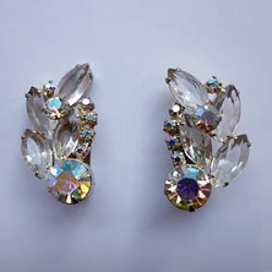 画像: clear and aurora color rhinestone earring