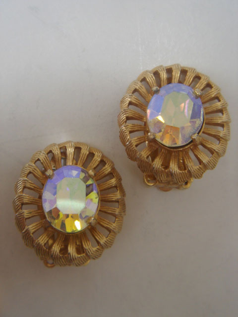 画像: gold & aurora rhinestone earring