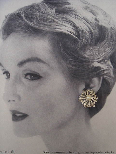 画像: pearl & rhinestone earring
