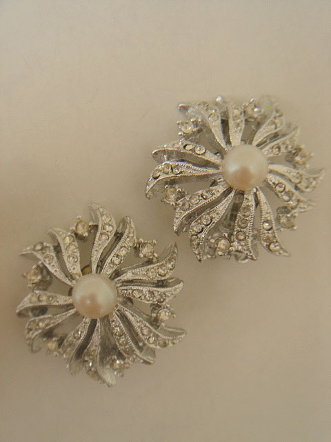 画像: pearl & rhinestone earring
