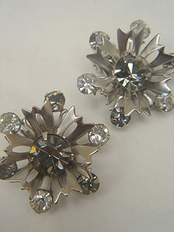 画像1: silver rhinestone flower earring