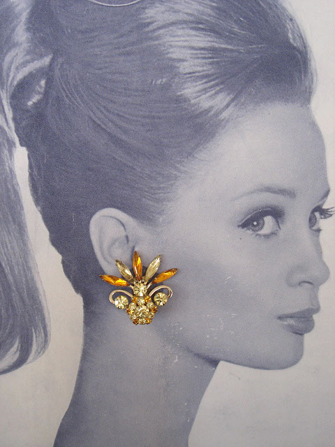 画像: "Judy Lee" yellow rhinestone earring