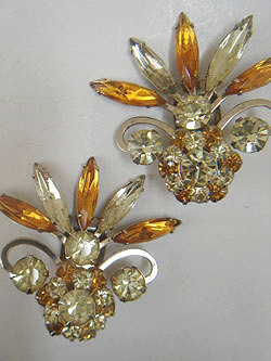 画像1: "Judy Lee" yellow rhinestone earring