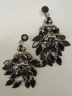 画像1: black chandelier earring