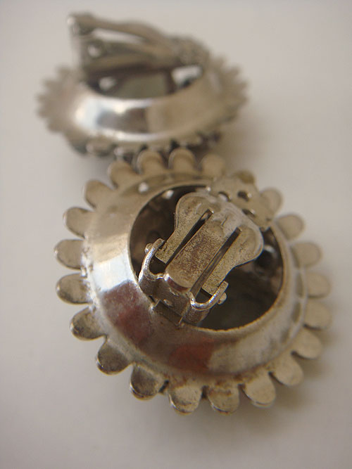 画像: silver & gray rhinestone earring