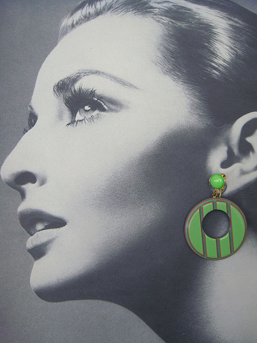 画像: green hoop earring