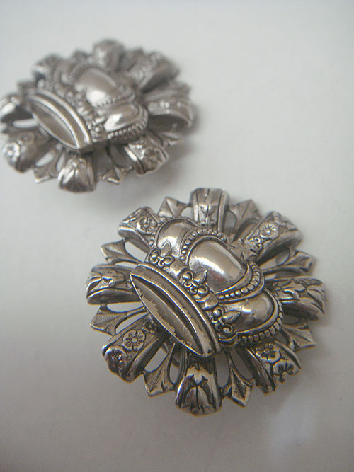 画像: silver crown design earring