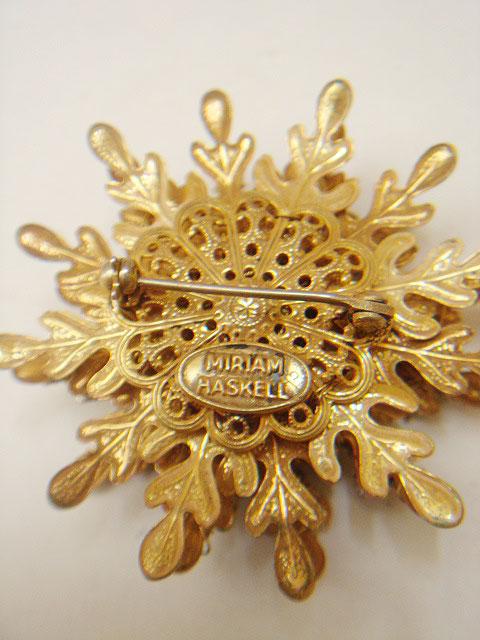 画像: "MIRIAM HASKELL" gold color brooch